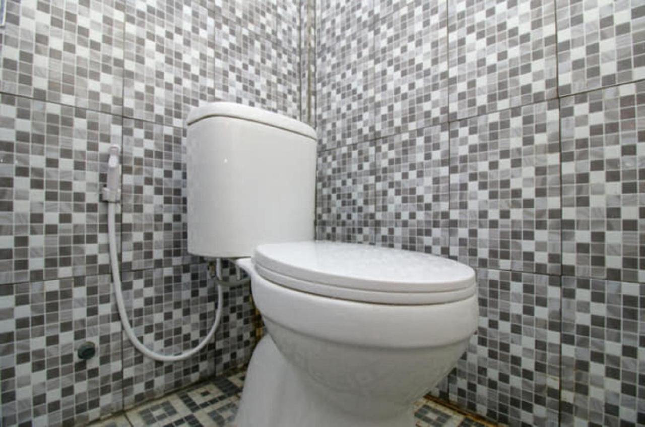 Khalisa Home Syariah Понтианак Екстериор снимка