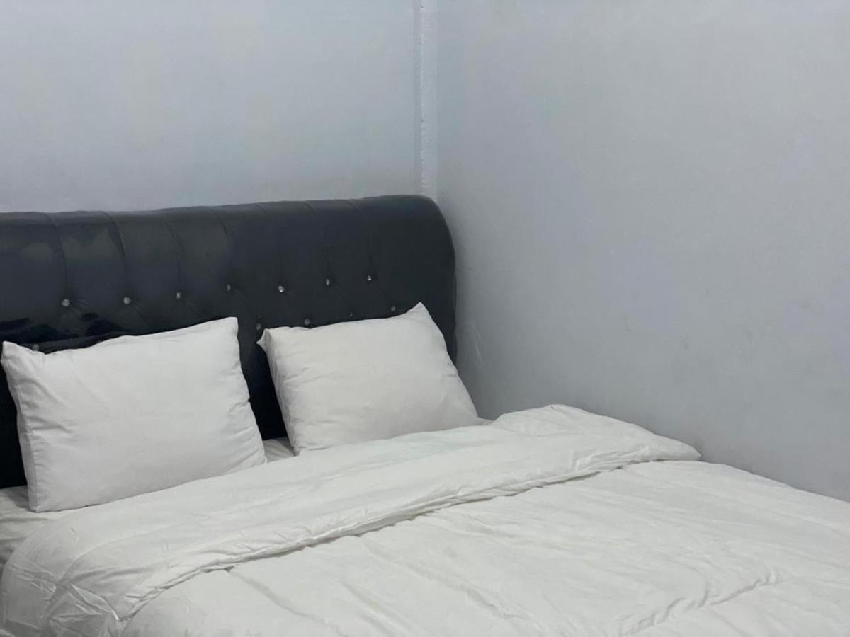 Khalisa Home Syariah Понтианак Екстериор снимка