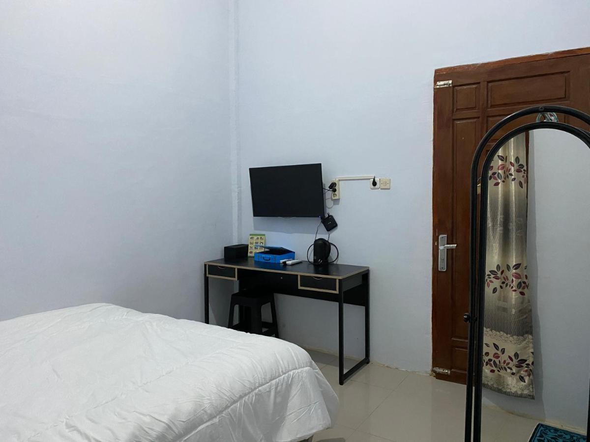 Khalisa Home Syariah Понтианак Екстериор снимка