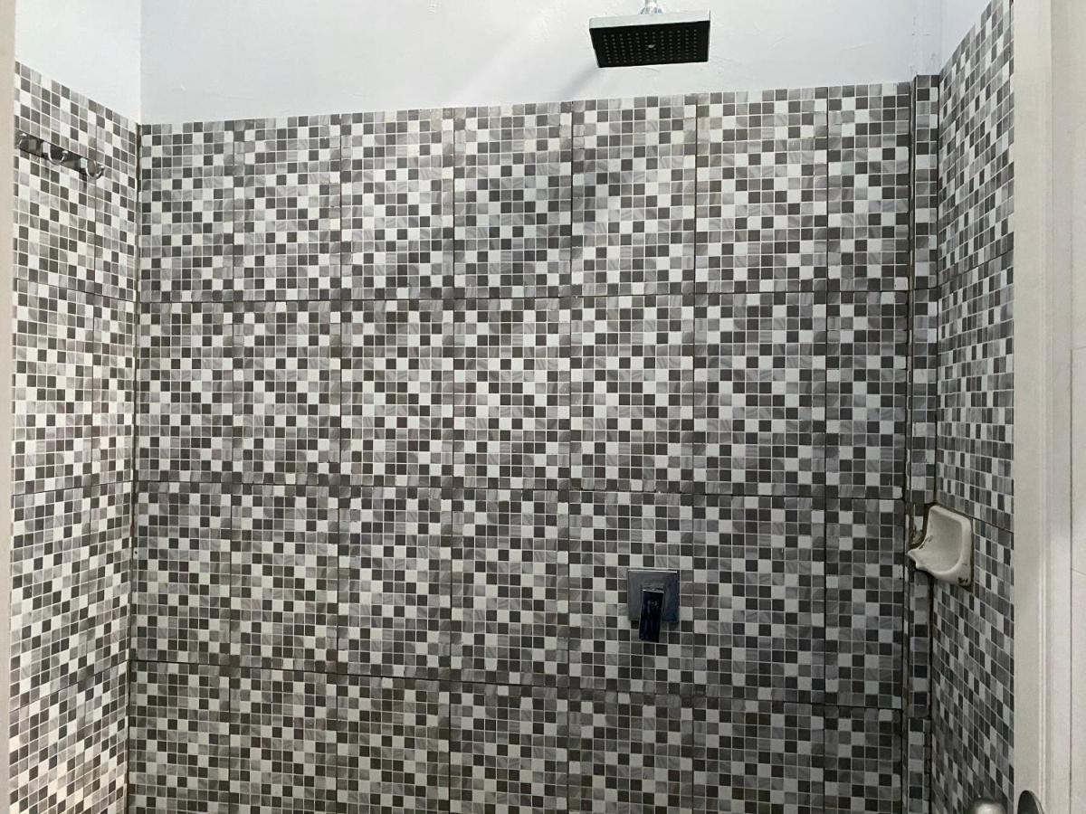 Khalisa Home Syariah Понтианак Екстериор снимка